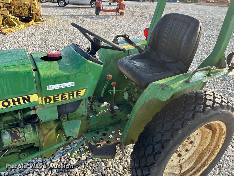 image for item ER3261 1985 John Deere 750 tractor