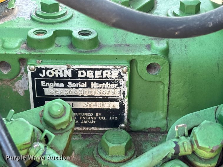 image for item ER3261 1985 John Deere 750 tractor