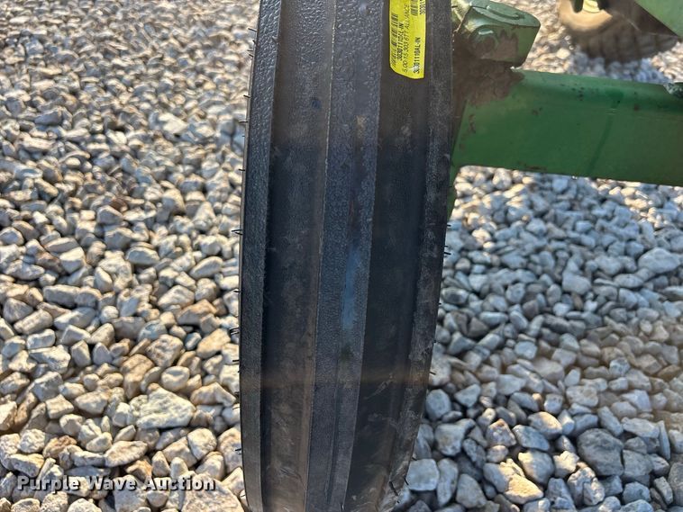 image for item ER3261 1985 John Deere 750 tractor