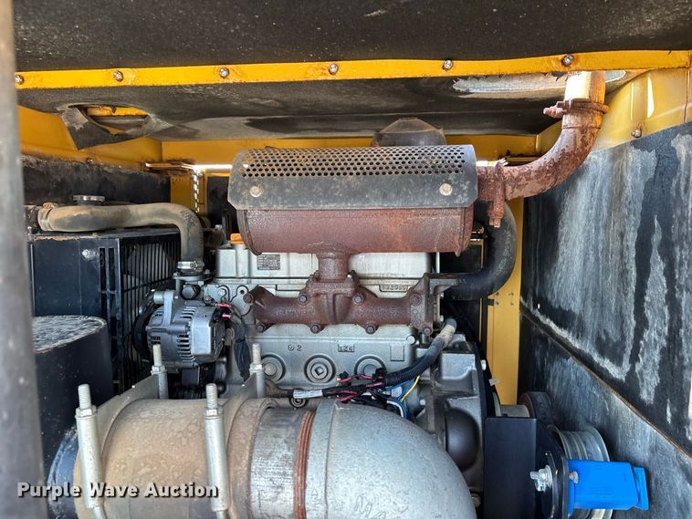 image for item ER3262 2012 Vac-Tron LP555SDT HVY vacuum excavator