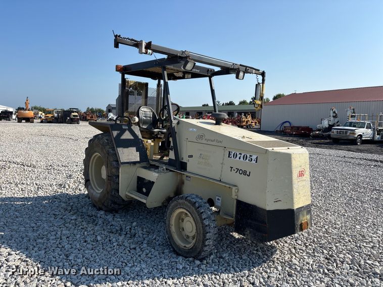 image for item ER3263 Ingersoll Rand T708J forklift