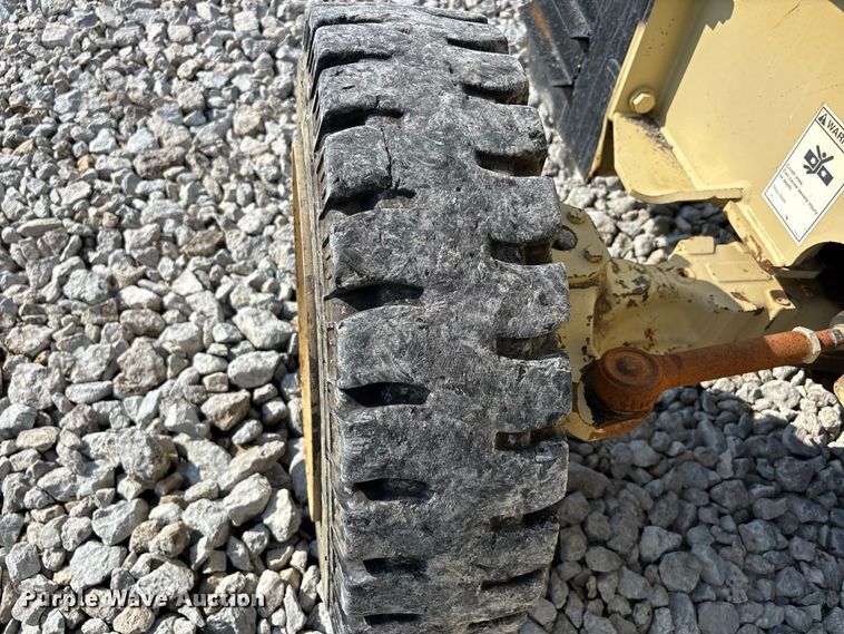 image for item ER3263 Ingersoll Rand T708J forklift