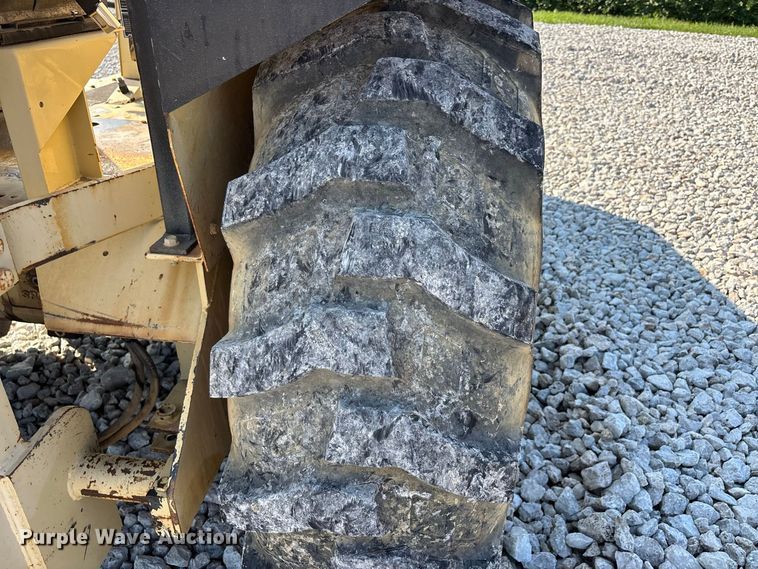 image for item ER3263 Ingersoll Rand T708J forklift