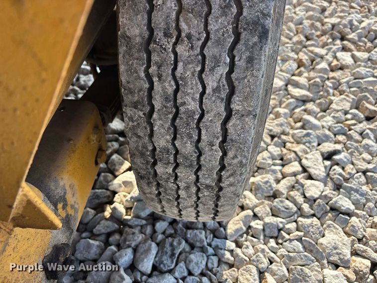 image for item ER3265 1992 Vermeer Flextrak FLX75 trencher