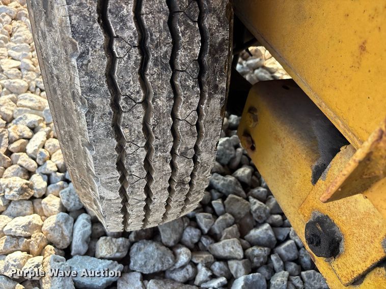 image for item ER3265 1992 Vermeer Flextrak FLX75 trencher