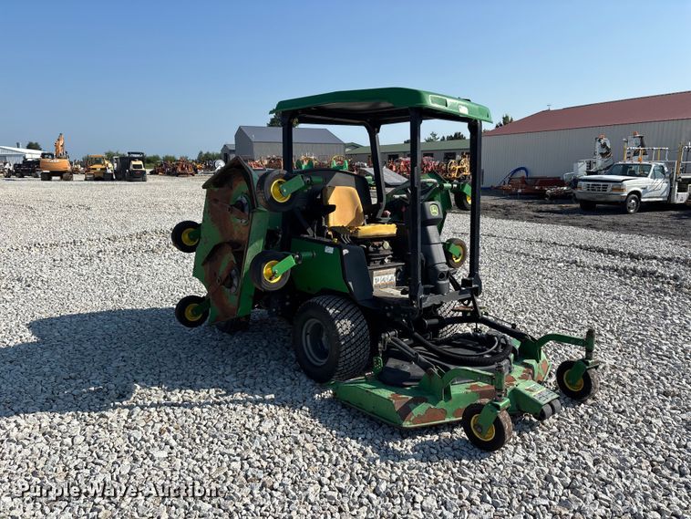 image for item ER3266 John Deere 1600 Turbo lawn mower