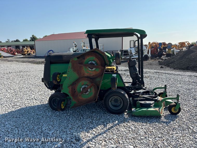 image for item ER3266 John Deere 1600 Turbo lawn mower