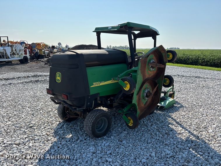 image for item ER3266 John Deere 1600 Turbo lawn mower
