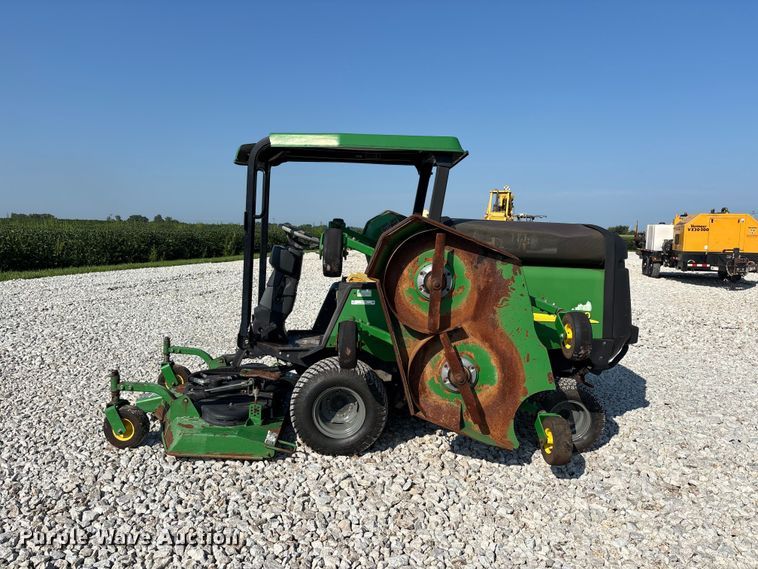 image for item ER3266 John Deere 1600 Turbo lawn mower