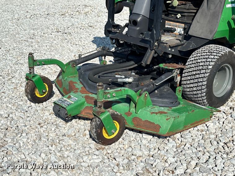 image for item ER3266 John Deere 1600 Turbo lawn mower