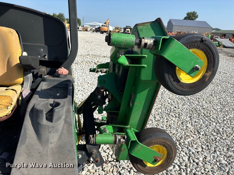 image for item ER3266 John Deere 1600 Turbo lawn mower