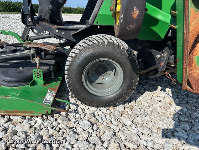 image for item ER3266 John Deere 1600 Turbo lawn mower