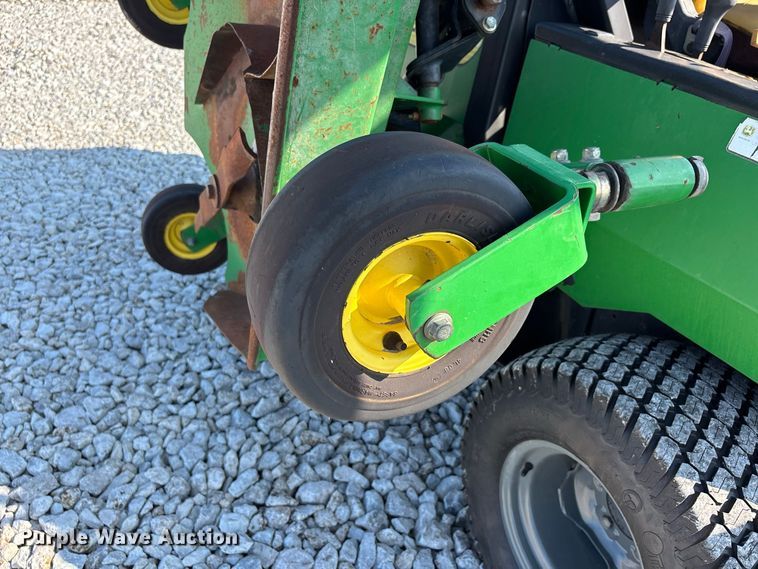 image for item ER3266 John Deere 1600 Turbo lawn mower