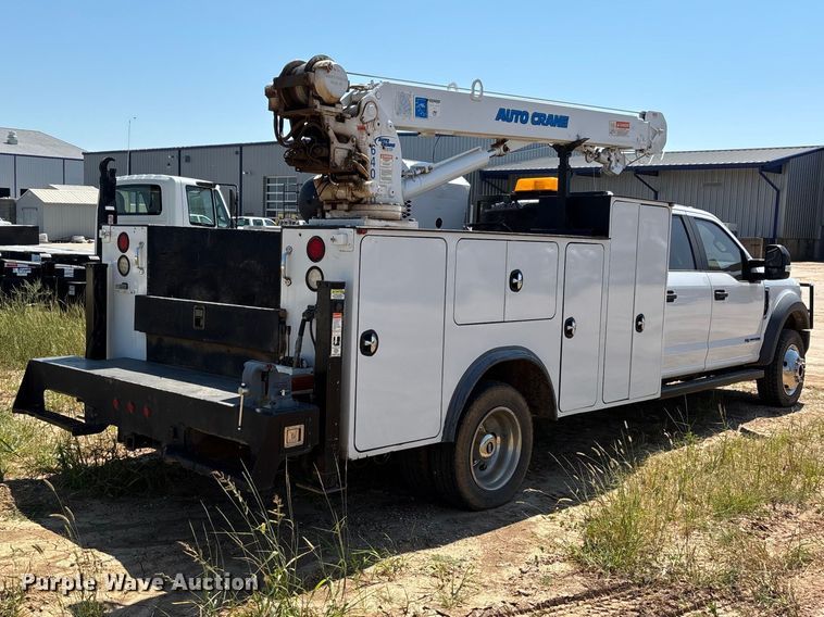 image for item ER3276 2017 Ford F550 utility / service truck