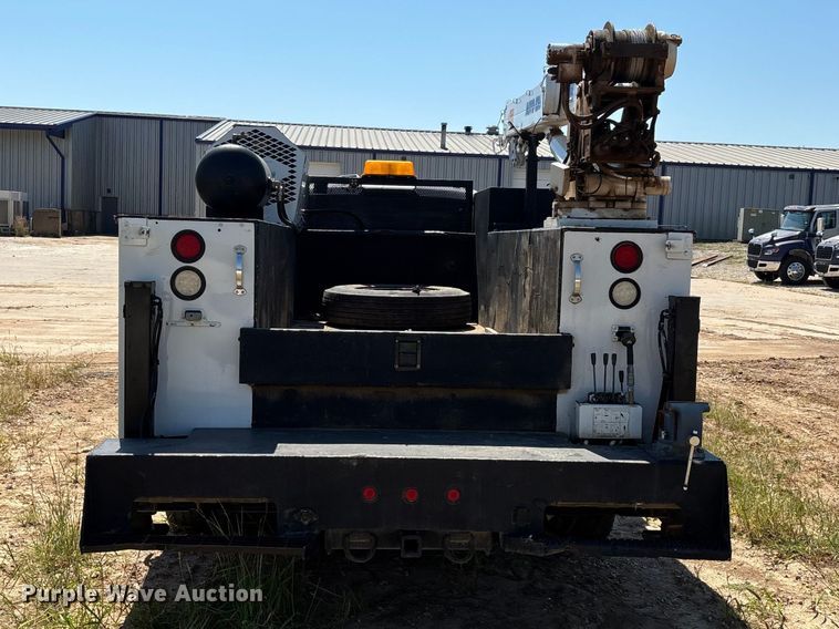 image for item ER3276 2017 Ford F550 utility / service truck
