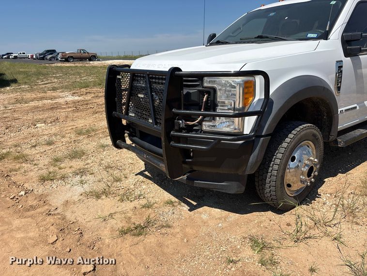 image for item ER3276 2017 Ford F550 utility / service truck