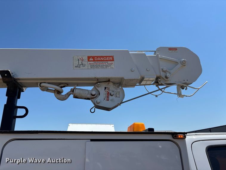 image for item ER3276 2017 Ford F550 utility / service truck
