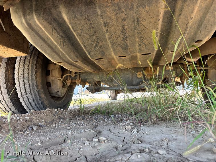 image for item ER3276 2017 Ford F550 utility / service truck