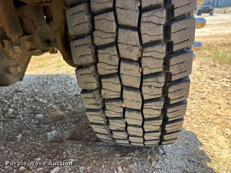 image for item ER3276 2017 Ford F550 utility / service truck