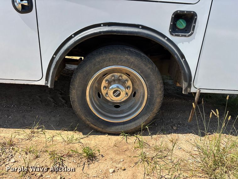 image for item ER3276 2017 Ford F550 utility / service truck