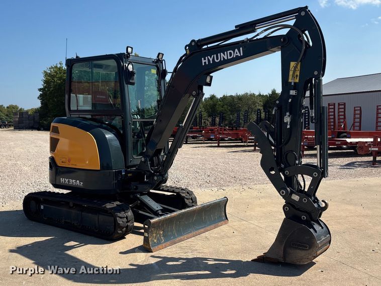 image for item ER3277 Hyundai HX35Az mini excavator