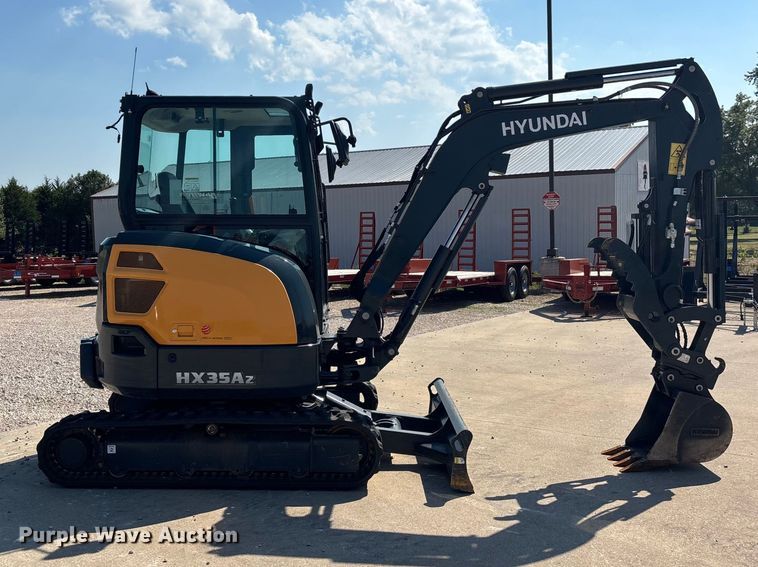 image for item ER3277 Hyundai HX35Az mini excavator