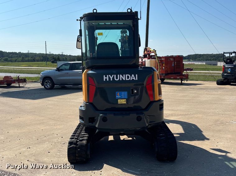 image for item ER3277 Hyundai HX35Az mini excavator