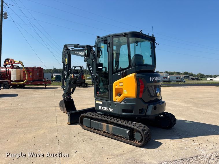 image for item ER3277 Hyundai HX35Az mini excavator