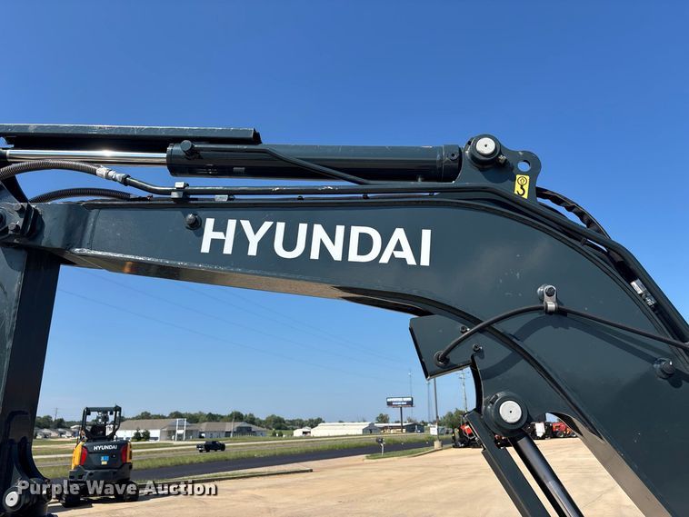 image for item ER3277 Hyundai HX35Az mini excavator