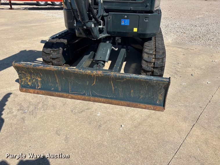 image for item ER3277 Hyundai HX35Az mini excavator