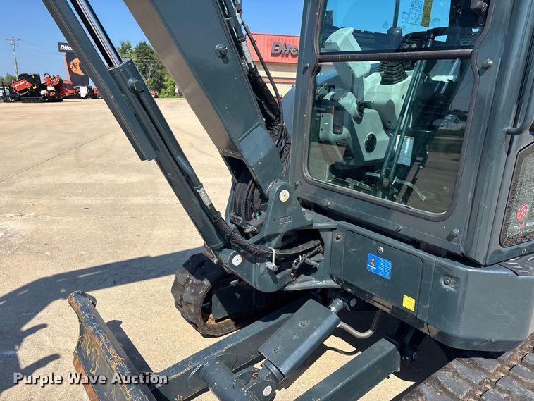 image for item ER3277 Hyundai HX35Az mini excavator