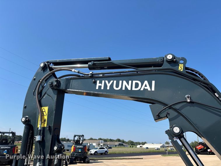 image for item ER3277 Hyundai HX35Az mini excavator
