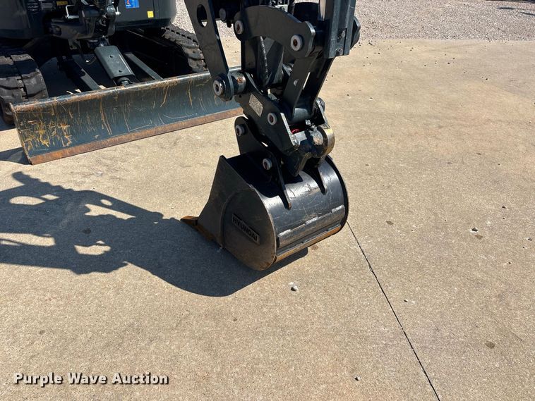 image for item ER3277 Hyundai HX35Az mini excavator