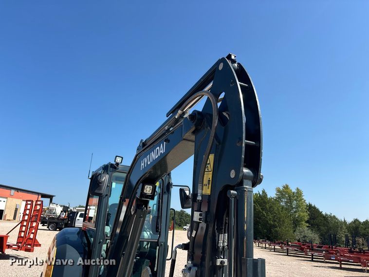 image for item ER3277 Hyundai HX35Az mini excavator