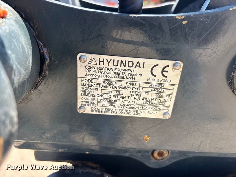 image for item ER3277 Hyundai HX35Az mini excavator