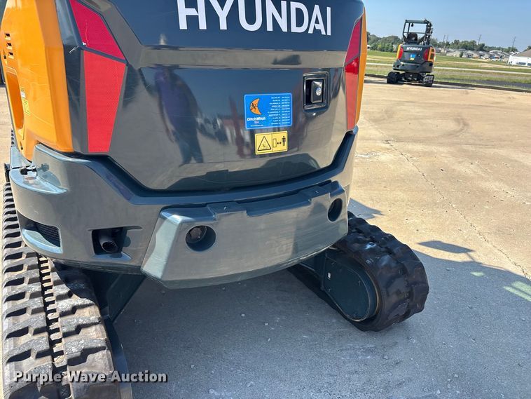 image for item ER3277 Hyundai HX35Az mini excavator