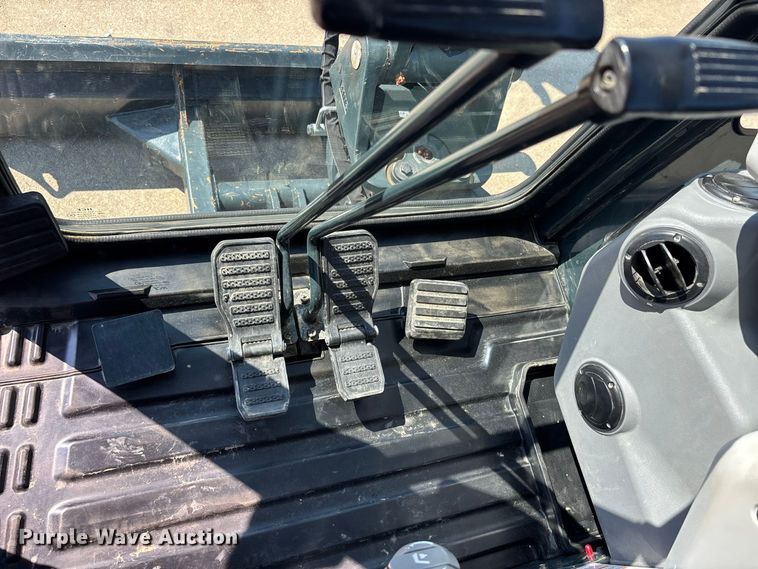 image for item ER3277 Hyundai HX35Az mini excavator