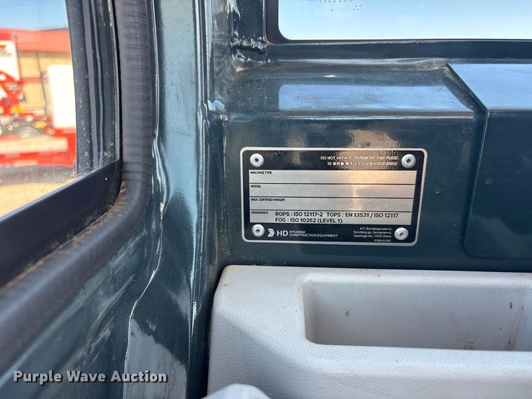 image for item ER3277 Hyundai HX35Az mini excavator