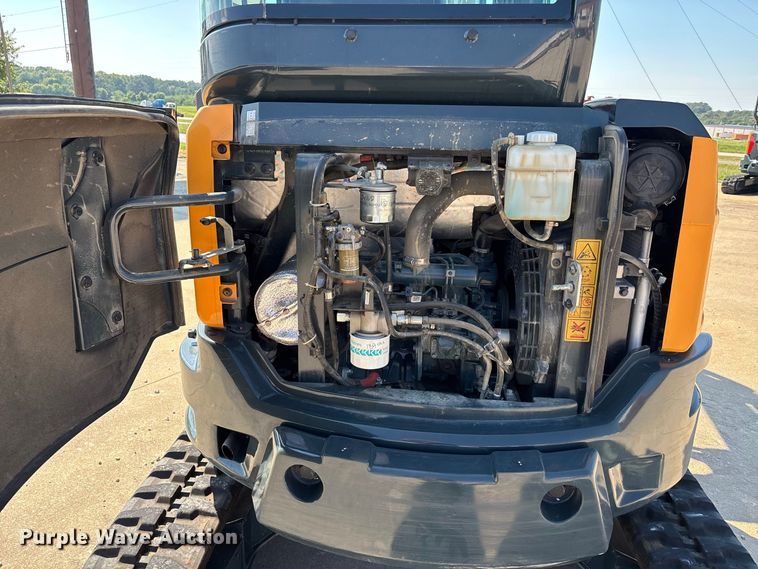 image for item ER3277 Hyundai HX35Az mini excavator