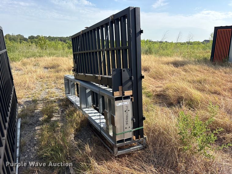 image for item ES8081 2024 EINGP F20 gate