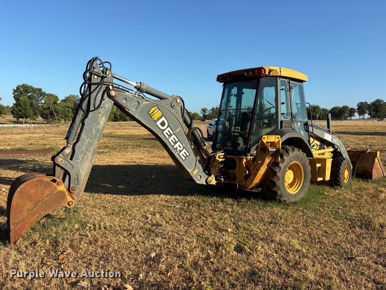 image for item ES8095 2011 John Deere 310J backhoe