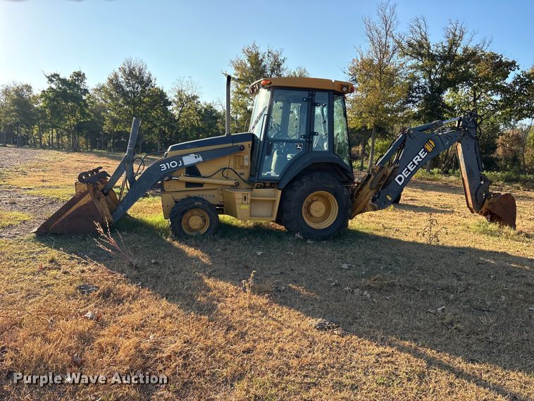 image for item ES8095 2011 John Deere 310J backhoe