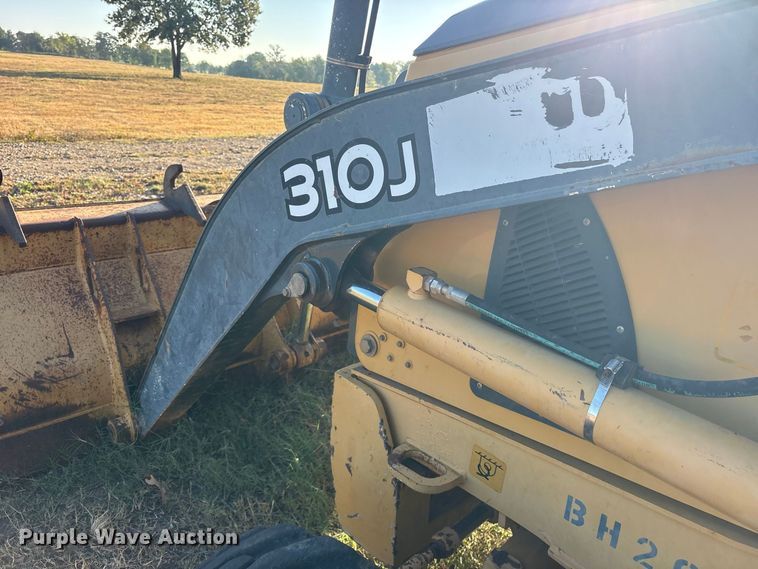 image for item ES8095 2011 John Deere 310J backhoe