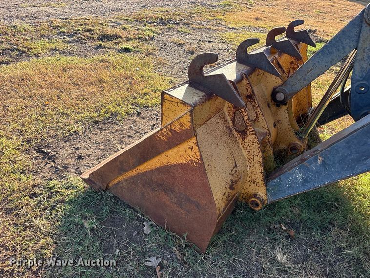 image for item ES8095 2011 John Deere 310J backhoe