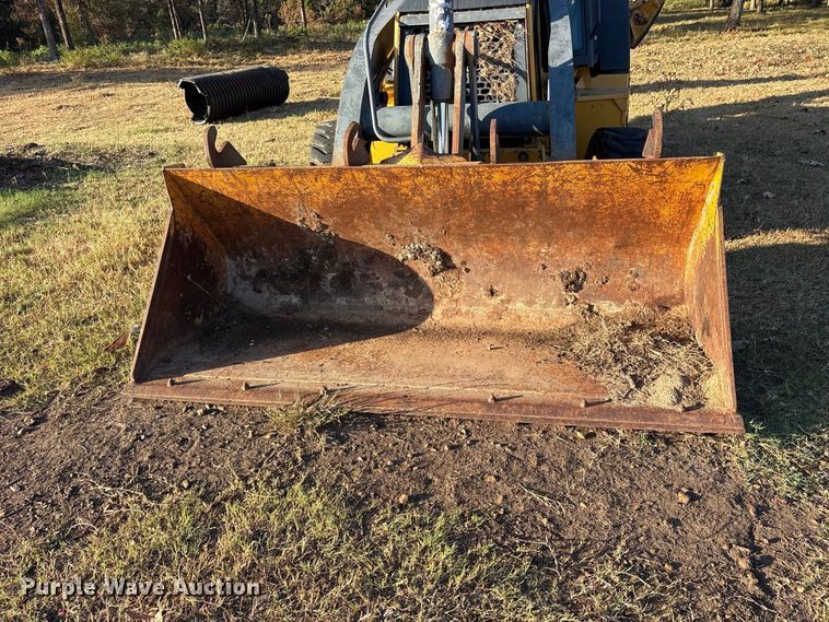 image for item ES8095 2011 John Deere 310J backhoe