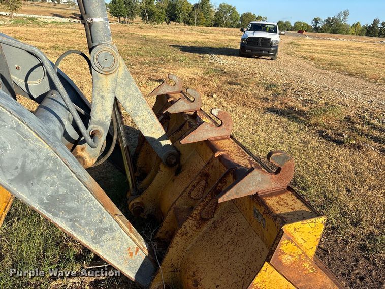 image for item ES8095 2011 John Deere 310J backhoe