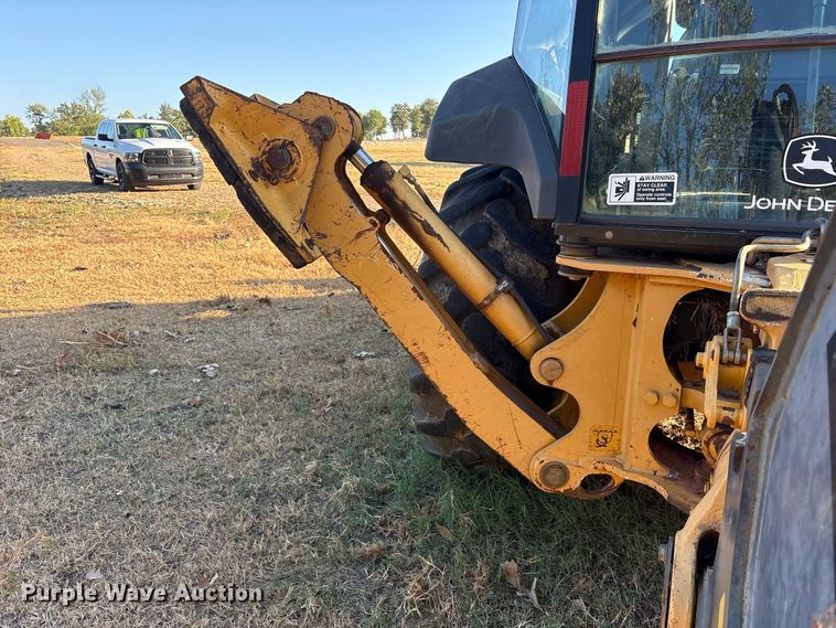 image for item ES8095 2011 John Deere 310J backhoe