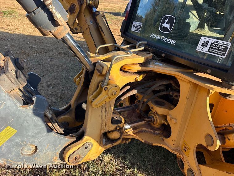 image for item ES8095 2011 John Deere 310J backhoe