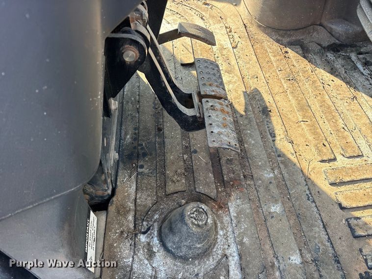 image for item ES8095 2011 John Deere 310J backhoe