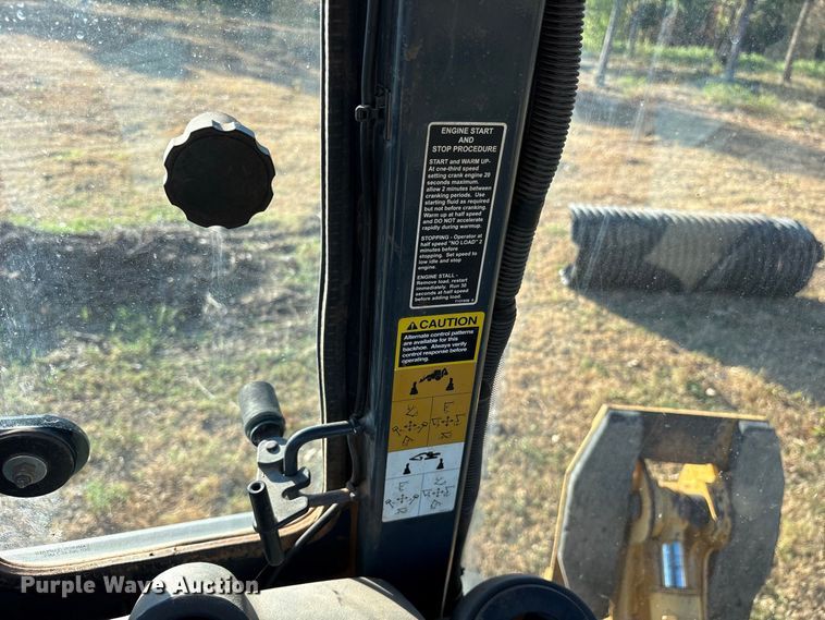 image for item ES8095 2011 John Deere 310J backhoe